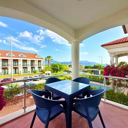 Fethiye-çalış'ta 5 Yatak Odalı 10 Kişilik Coral 3 *
